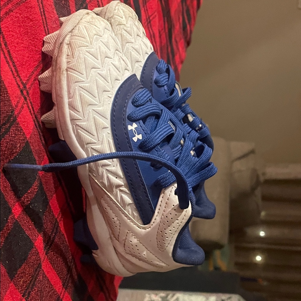 Under Armour Kids Sneakers in Blue and White